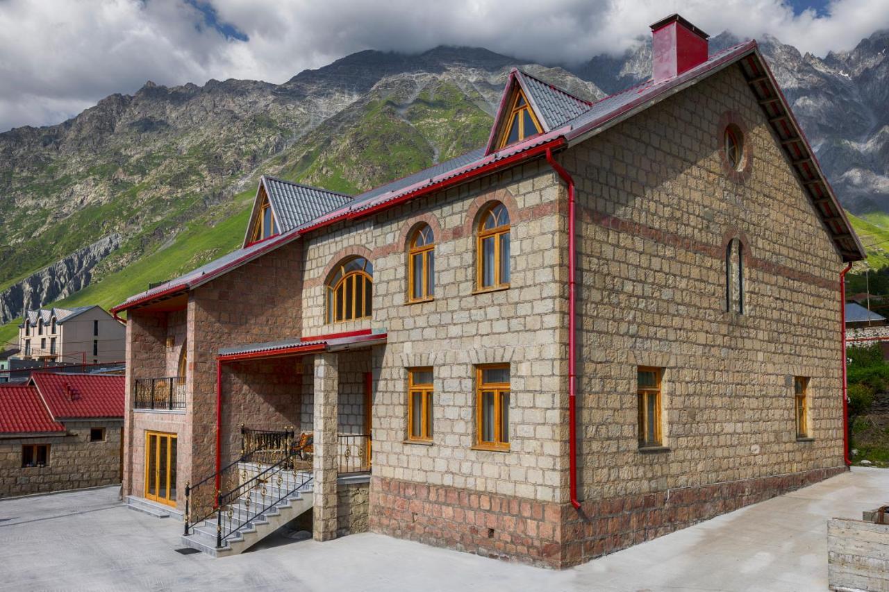 Graf Kazbegi Hotel Eksteriør billede