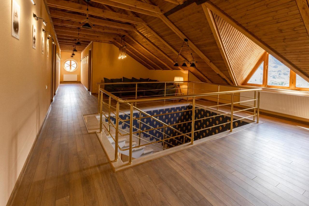 Graf Kazbegi Hotel Eksteriør billede