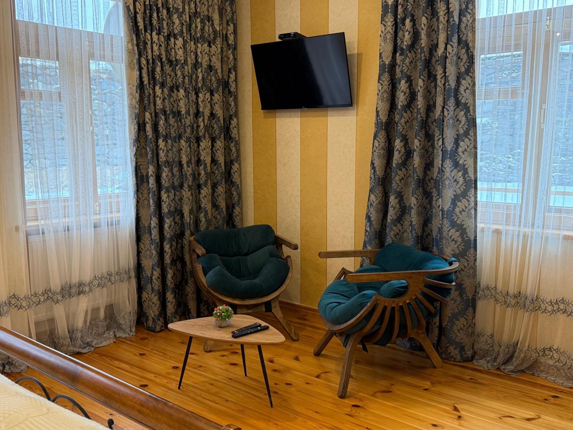 Graf Kazbegi Hotel Eksteriør billede