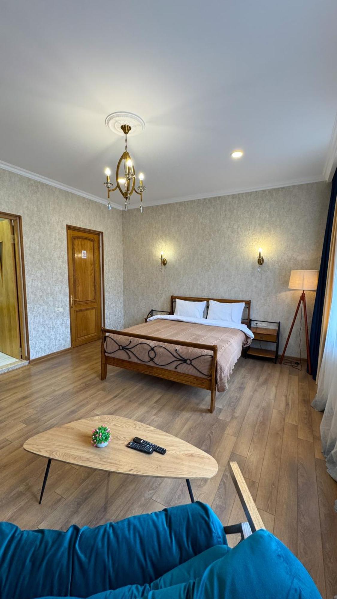 Graf Kazbegi Hotel Eksteriør billede